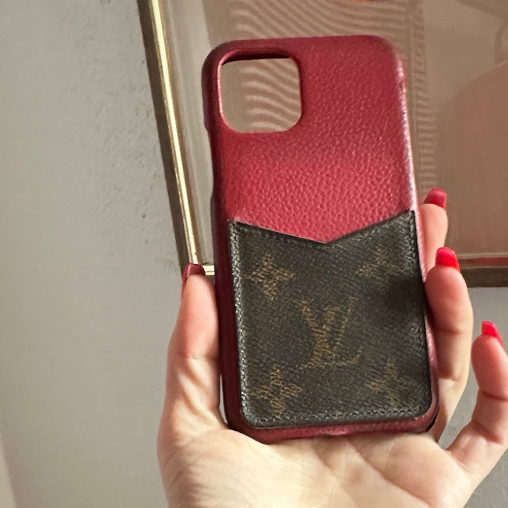Authentic lv case 11pro